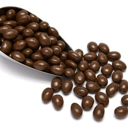 Qavruq 1 kg Sütlü Çikolatalı Badem Draje