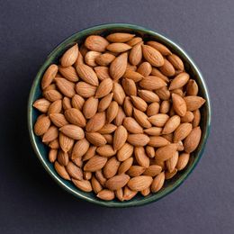 Ticaret Denizi 1250 gr Malatya Tatlı Doğal Taze Kayısı Çekirdeği İçi