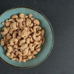 Ticaret Denizi 1350 gr Çiğ Yeni Mahsül Taze Yağsız Tuzsuz Lüx Premium 1. Kalite Kaju