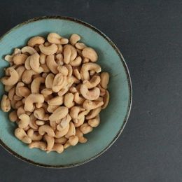 Ticaret Denizi 1850 gr Çiğ Yeni Mahsül Taze Yağsız Tuzsuz Lüx Premium 1. Kalite Kaju